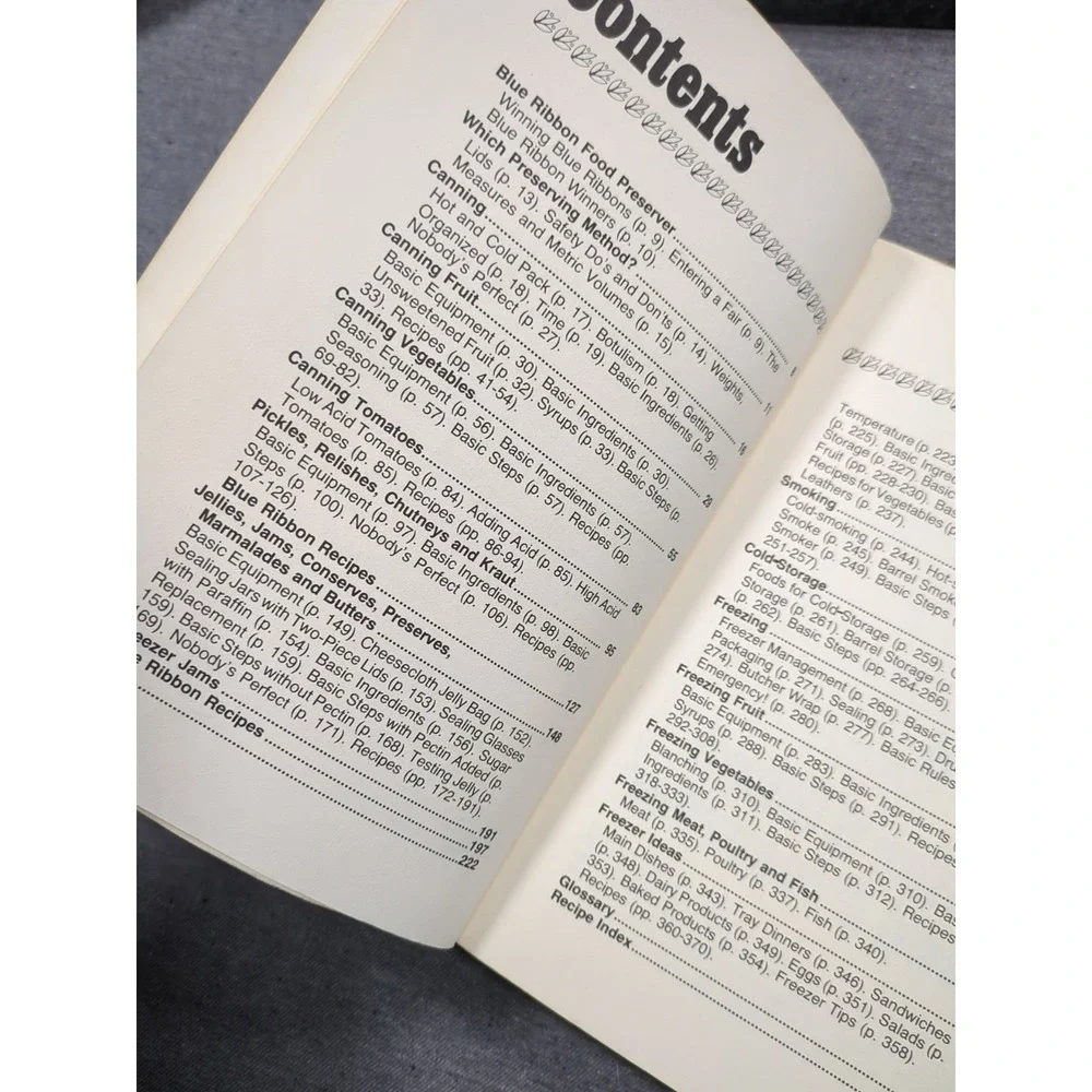 1976 The‎ Food Preserver Consumer Guide Blue Ribbon Recipes Vintage Trade PB
